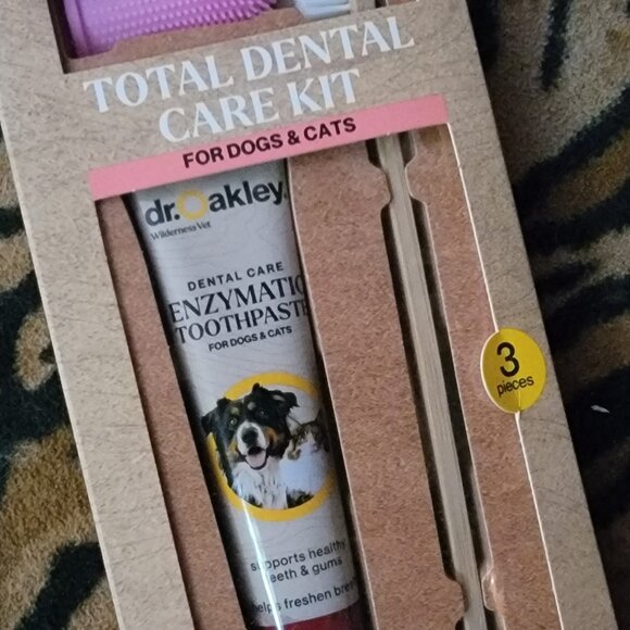 Dog or Cat Dental Kit Dr. Oakley Beef Flavor.. New! - Picture 2 of 2